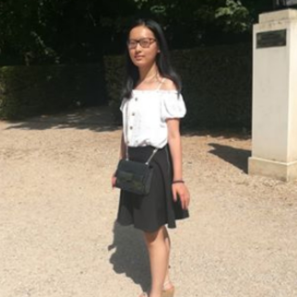 Meet your Posher, Bettina